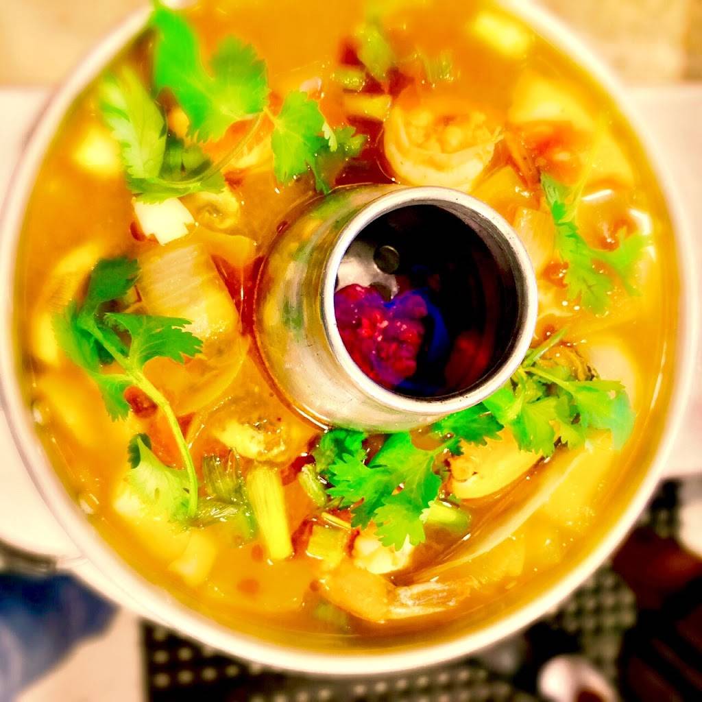 Lotus Thai & Sushi | restaurant | 2886 Town Center Blvd, Crestview Hills, KY 41017, USA | 8593312073 OR +1 859-331-2073