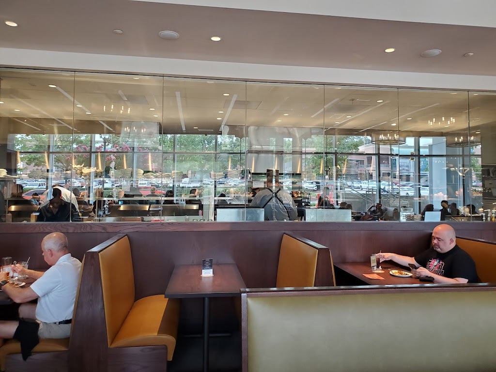 Iron Hill Brewery & Restaurant | restaurant | 1224 Hammond Dr, Dunwoody, GA 30346, USA | 4706571730 OR +1 470-657-1730