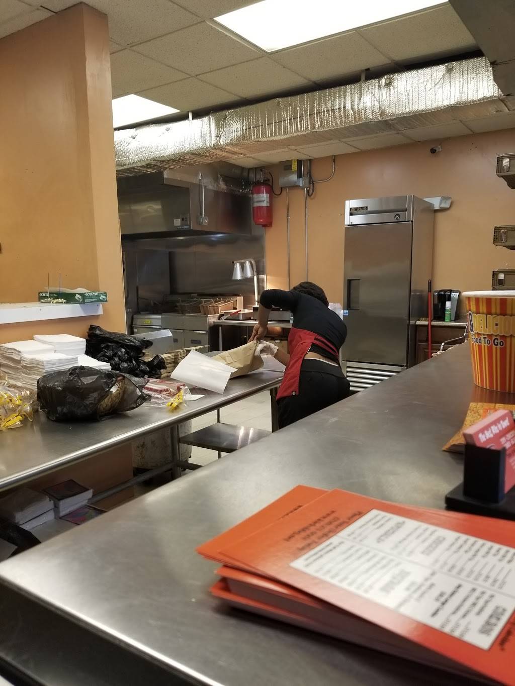 Kirks BBQ | restaurant | 16102 South Park Ave, South Holland, IL 60473, USA | 7085746001 OR +1 708-574-6001