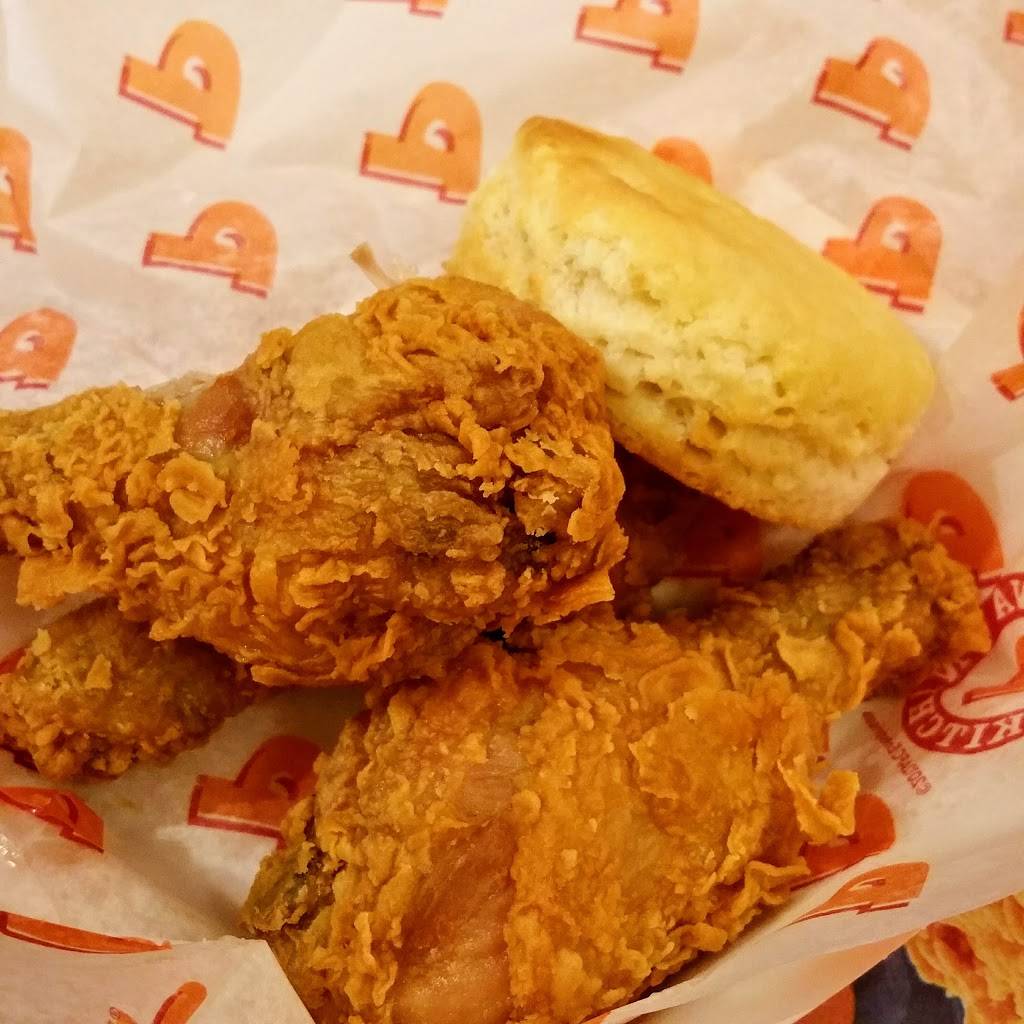 Popeyes Louisiana Kitchen | restaurant | 2390 Dixwell Ave, Hamden, CT 06514, USA | 2032887674 OR +1 203-288-7674
