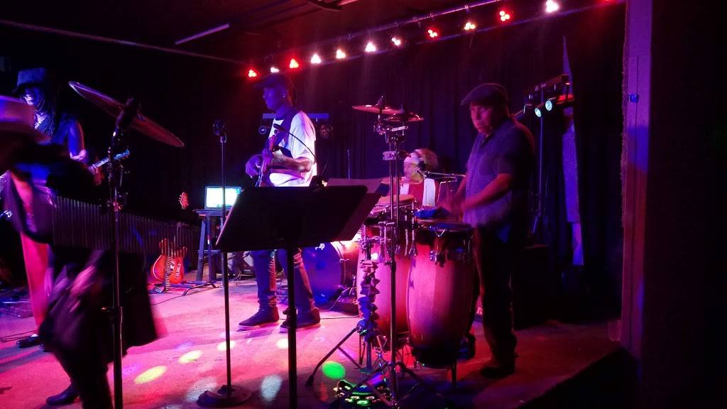 Mummers Bar | restaurant | 906 Victorian Ave, Sparks, NV 89431, USA | 7754093754 OR +1 775-409-3754