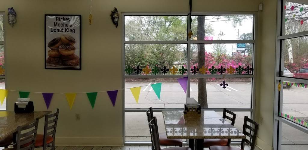 Rickey Meches Donut King | restaurant | 2025 W Pinhook Rd, Lafayette, LA 70508, USA | 3374841000 OR +1 337-484-1000