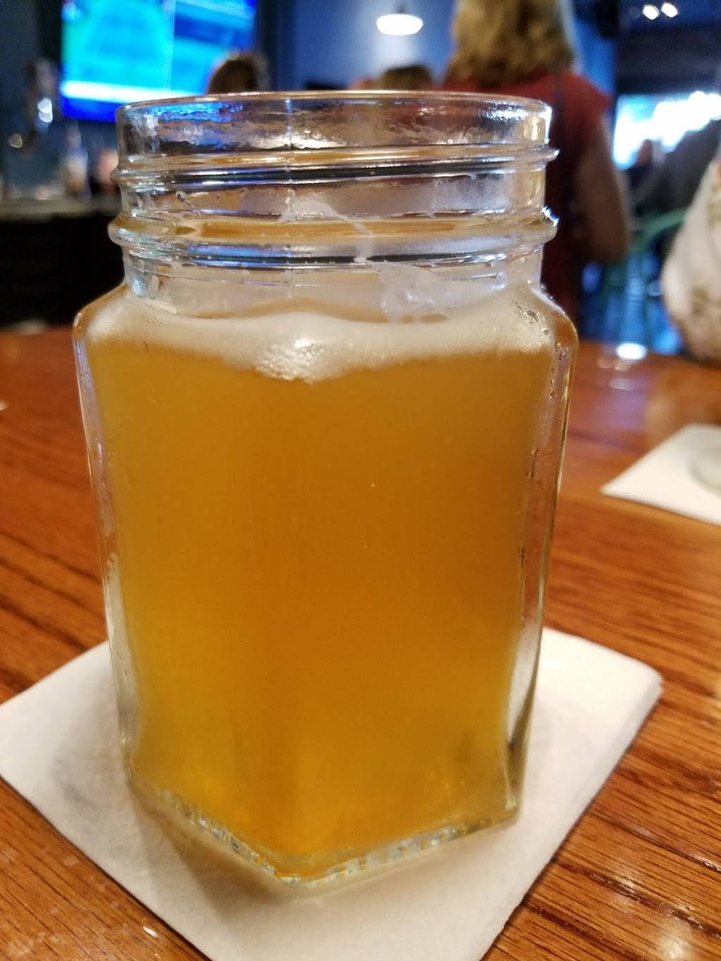 Skaliwags Burger Company | restaurant | 121 N Adams St, Green Bay, WI 54301, USA | 9204550075 OR +1 920-455-0075