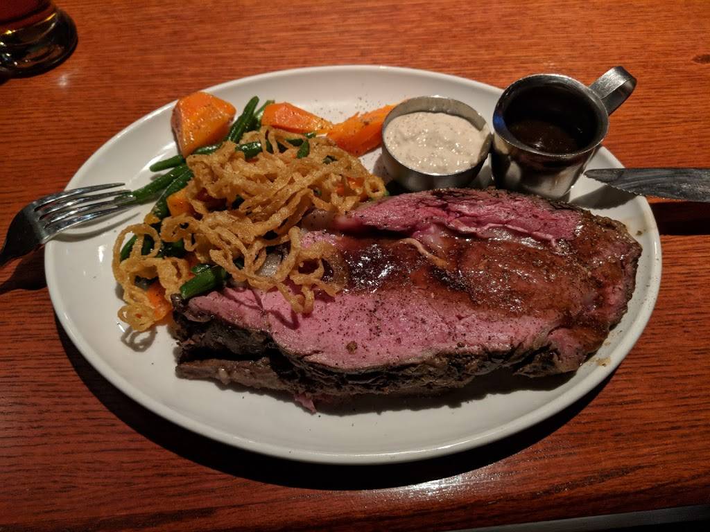 Canyon Creek Chophouse | restaurant | 299 Rathburn Rd W, Mississauga, ON L5B 4C1, Canada | 9052793342 OR +1 905-279-3342