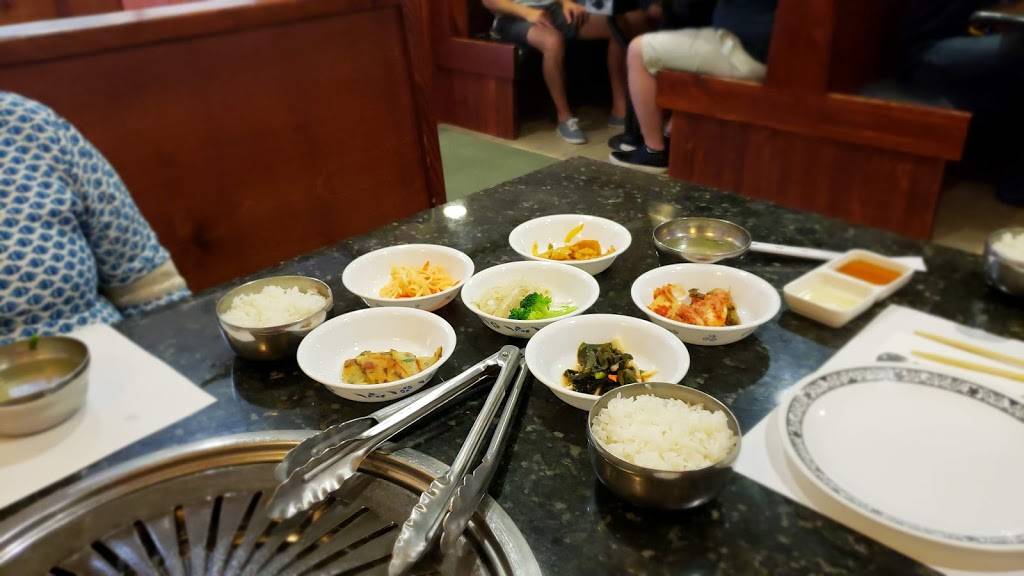 Pine Tree Restaurant | restaurant | 8322 Reseda Blvd, Northridge, CA 91324, USA | 8188861512 OR +1 818-886-1512