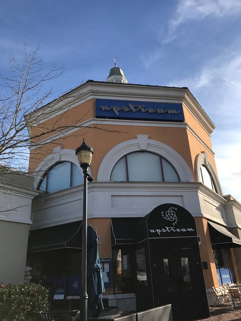 Upstream Restaurant | restaurant | 6902 Phillips Place, Charlotte, NC 28210, USA | 7045567730 OR +1 704-556-7730