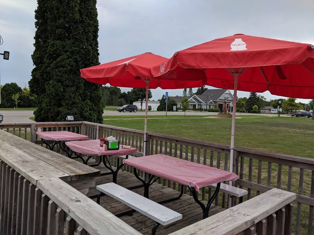 Bridgeview Diner | restaurant | 110 W Central Ave, Mackinaw City, MI 49701, USA | 2314365339 OR +1 231-436-5339