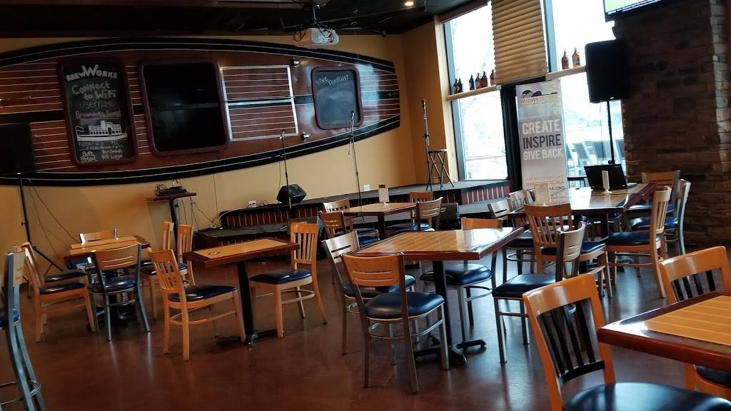 Wayzata Brew Works | restaurant | 294 Grove Ln E, Wayzata, MN 55391, USA | 9527371023 OR +1 952-737-1023