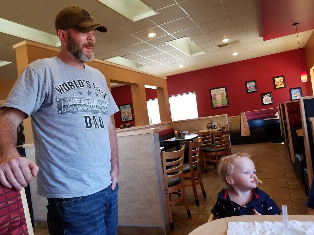 Dairy Queen Grill & Chill | restaurant | 930-B N, S Green St, Henderson, KY 42420, USA | 2708274625 OR +1 270-827-4625