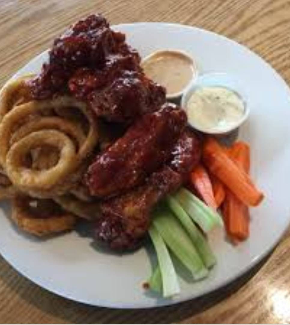 Westside Bar & Grill | restaurant | 304 St Andrews St, Cambridge, ON N1S 1P3, Canada | 5196240404 OR +1 519-624-0404