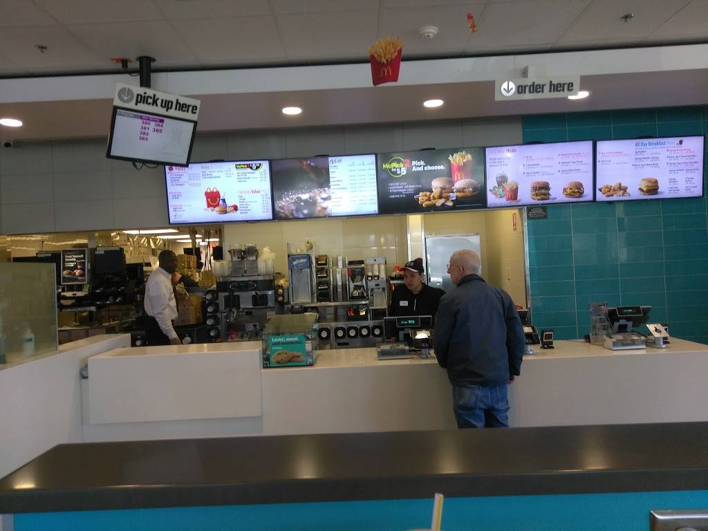 McDonalds | cafe | 603 E Main St, Endicott, NY 13760, USA | 6077483625 OR +1 607-748-3625