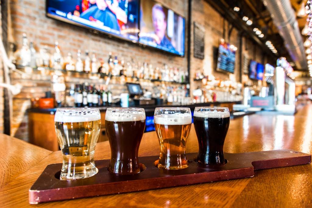 Mickey Finns Brewery | restaurant | 345 N Milwaukee Ave, Libertyville, IL 60048, USA | 8473626688 OR +1 847-362-6688