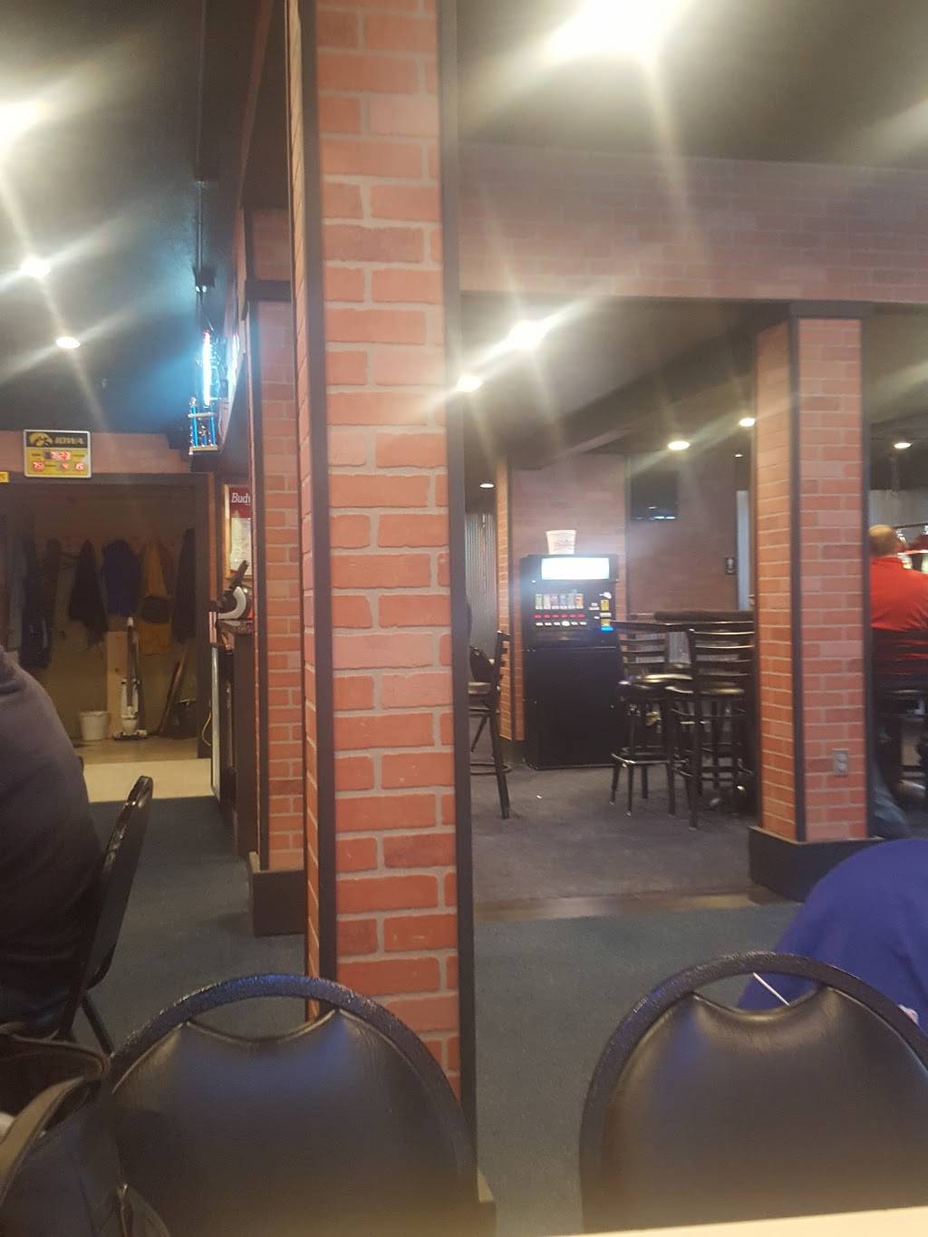 Rumorz Bar & Grill | restaurant | 1210 S Shore Dr, Clear Lake, IA 50428, USA | 6413571035 OR +1 641-357-1035