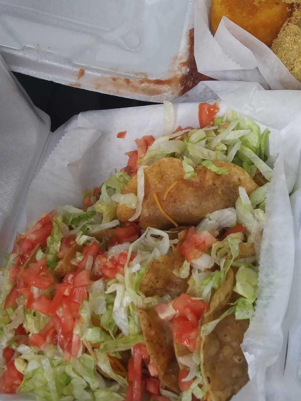 Kings Fish & More | restaurant | 2311 E Genesee Ave, Saginaw, MI 48601, USA | 9893327559 OR +1 989-332-7559