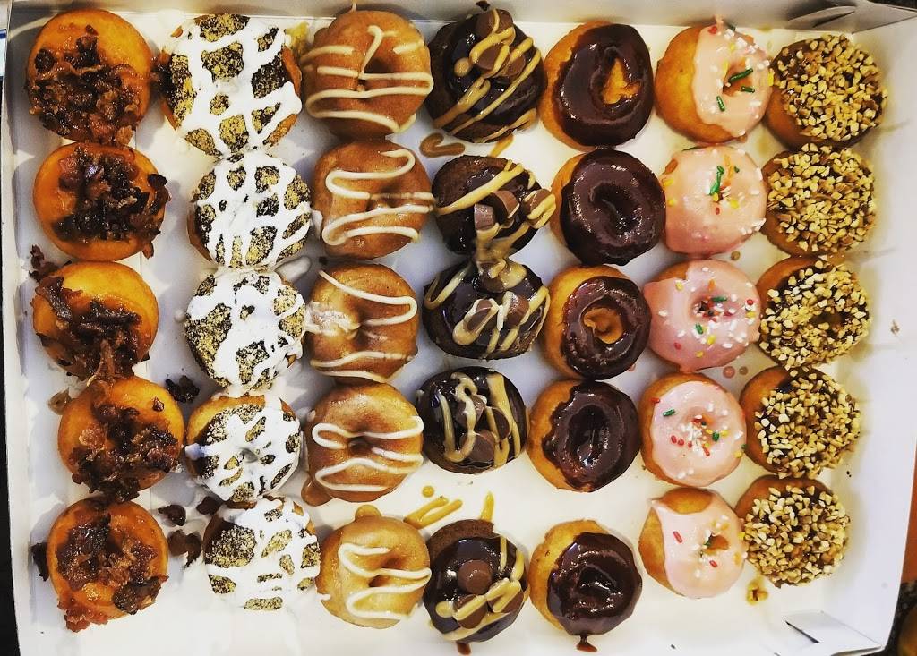 Mini Doughnut Factory - St Pete | restaurant | 730 4th St N, St. Petersburg, FL 33701, USA | 7272587531 OR +1 727-258-7531