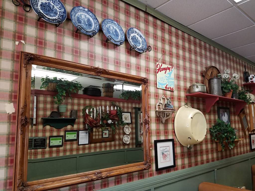 Mollies Kountry Kafe | restaurant | 13680 Bear Valley Rd, Victorville, CA 92392, USA | 7602434664 OR +1 760-243-4664