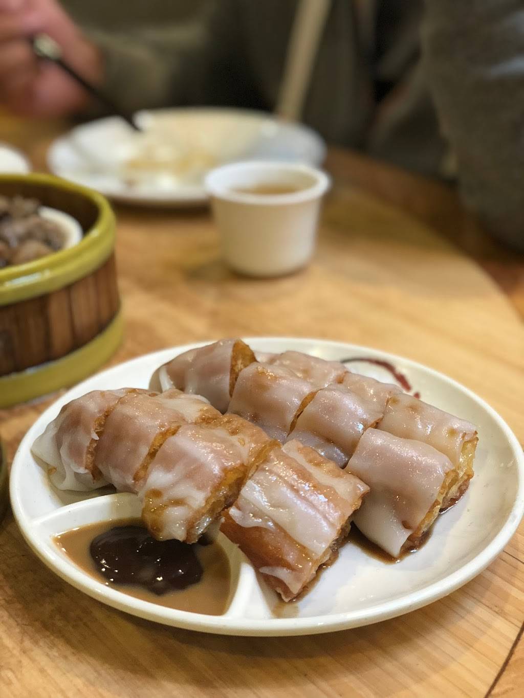 Koi Palace | restaurant | 365 Gellert Blvd, Daly City, CA 94015, USA | 6509929000 OR +1 650-992-9000