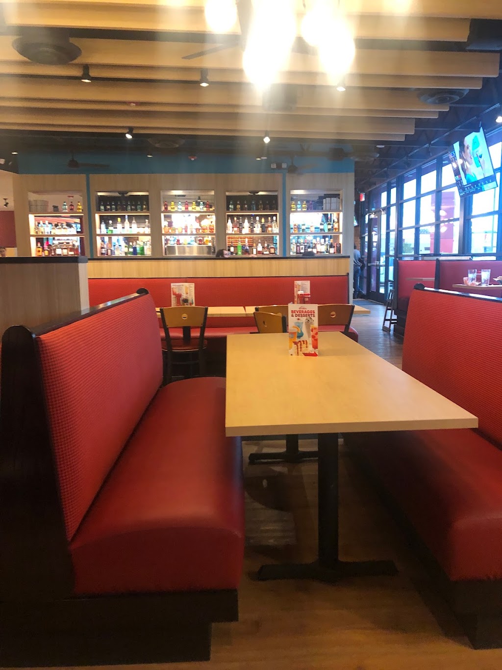 Red Robin Gourmet Burgers and Brews | restaurant | 7355 W Taft St, Wichita, KS 67209, USA | 3162192939 OR +1 316-219-2939