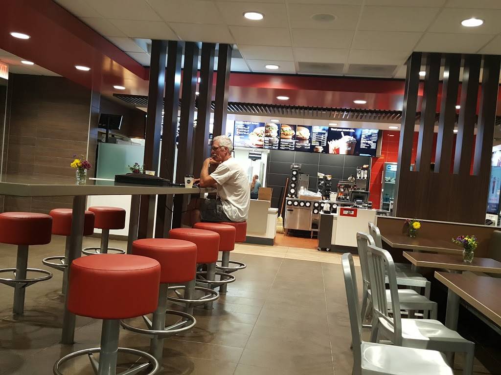McDonalds | cafe | 8120 Voyager Pkwy, Colorado Springs, CO 80920, USA | 7195930511 OR +1 719-593-0511