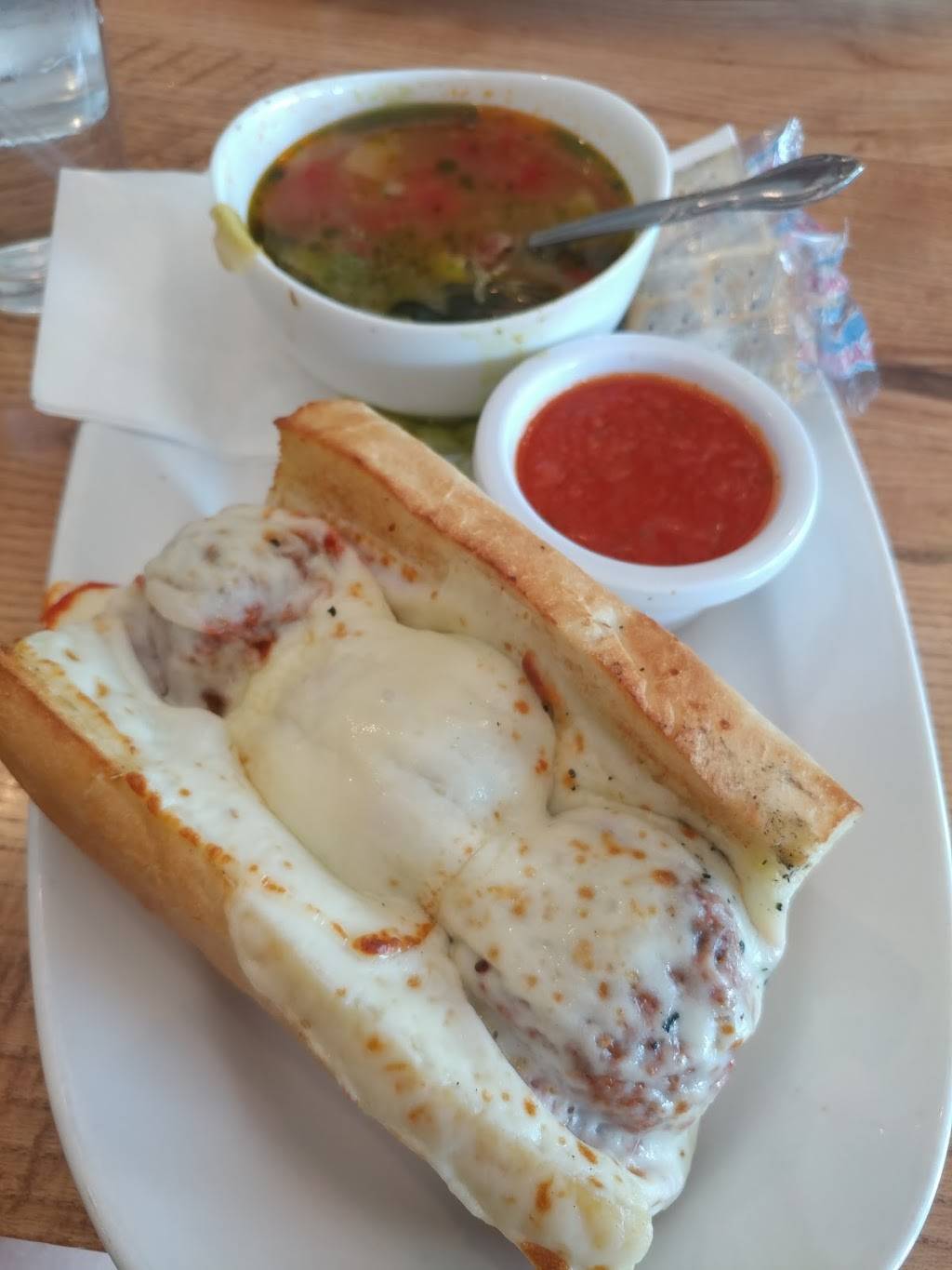 Giordanos | restaurant | 10410 W Cermak Rd, Westchester, IL 60154, USA | 7085311122 OR +1 708-531-1122