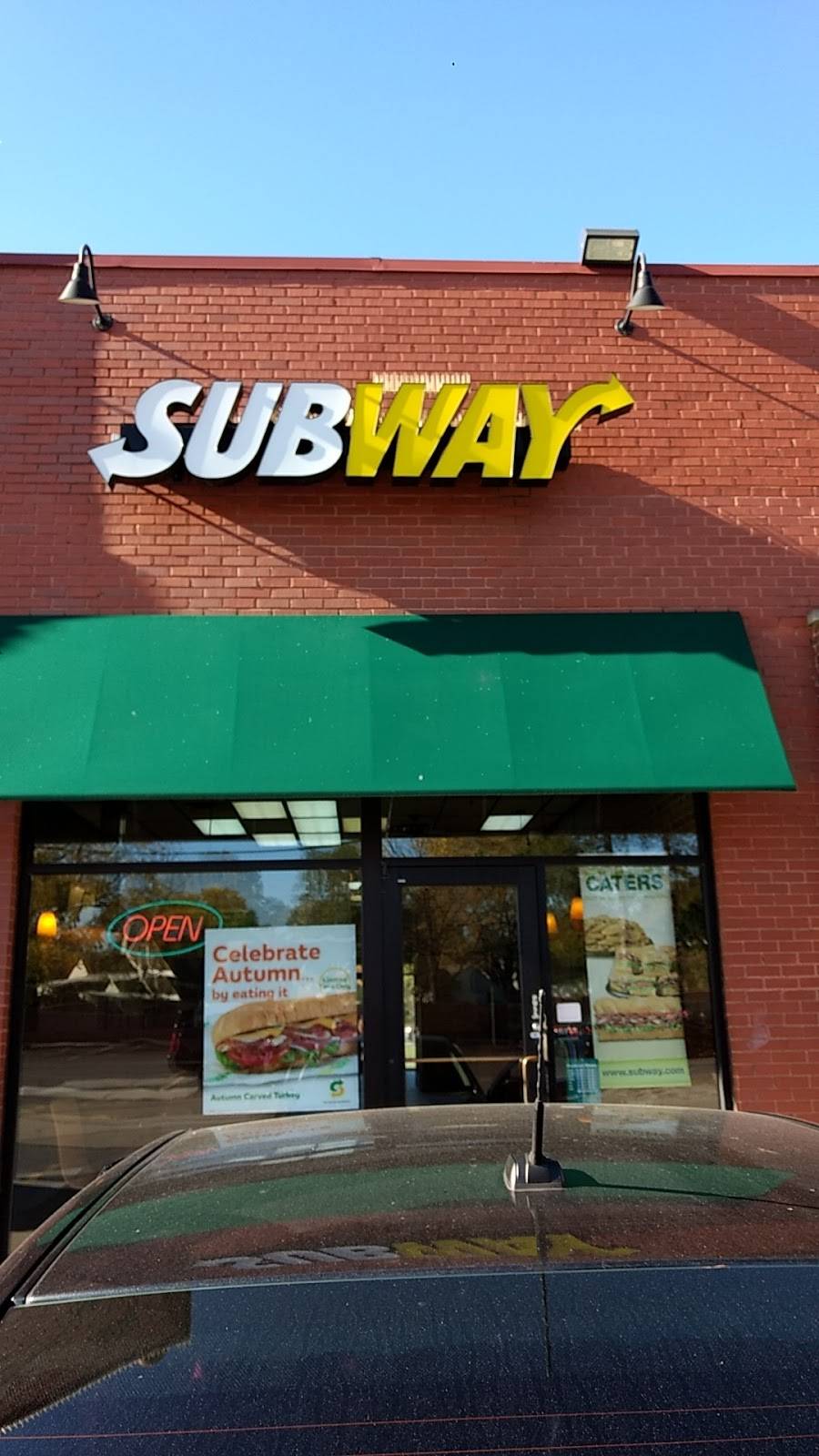 Subway Restaurants | restaurant | 32755 Woodward Ave South of 14 Mile on the westside of, Woodward Ave, Royal Oak, MI 48073, USA | 2482682584 OR +1 248-268-2584