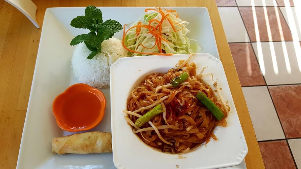 Lomita Thai Cafe | restaurant | 1733 Pacific Coast Hwy, Lomita, CA 90717, USA | 3105301443 OR +1 310-530-1443