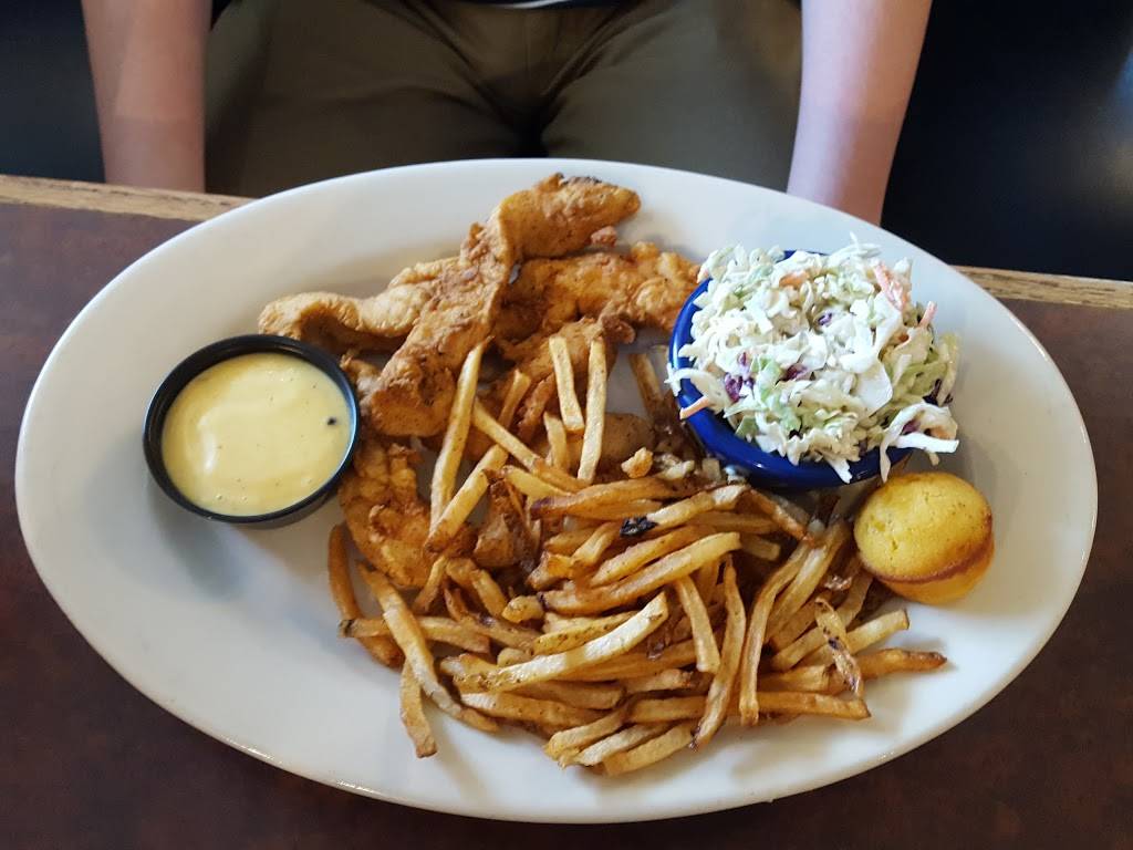 Red Hot & Blue Fairfax | restaurant | 4104, 4150 Chain Bridge Rd, Fairfax, VA 22030, USA | 7032186989 OR +1 703-218-6989