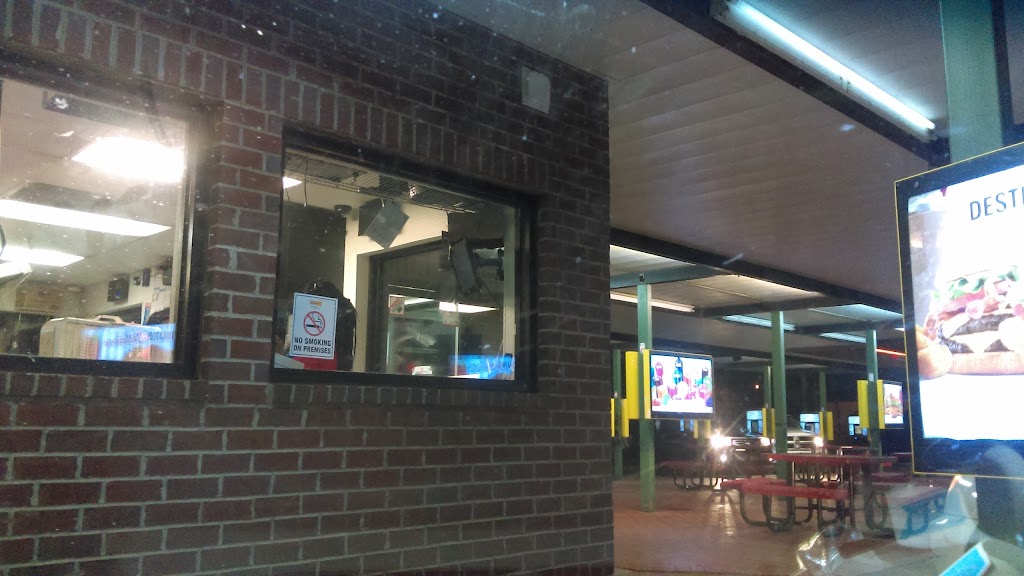 Sonic Drive-In | restaurant | 853 Tunica Dr E, Marksville, LA 71351, USA | 3182536303 OR +1 318-253-6303