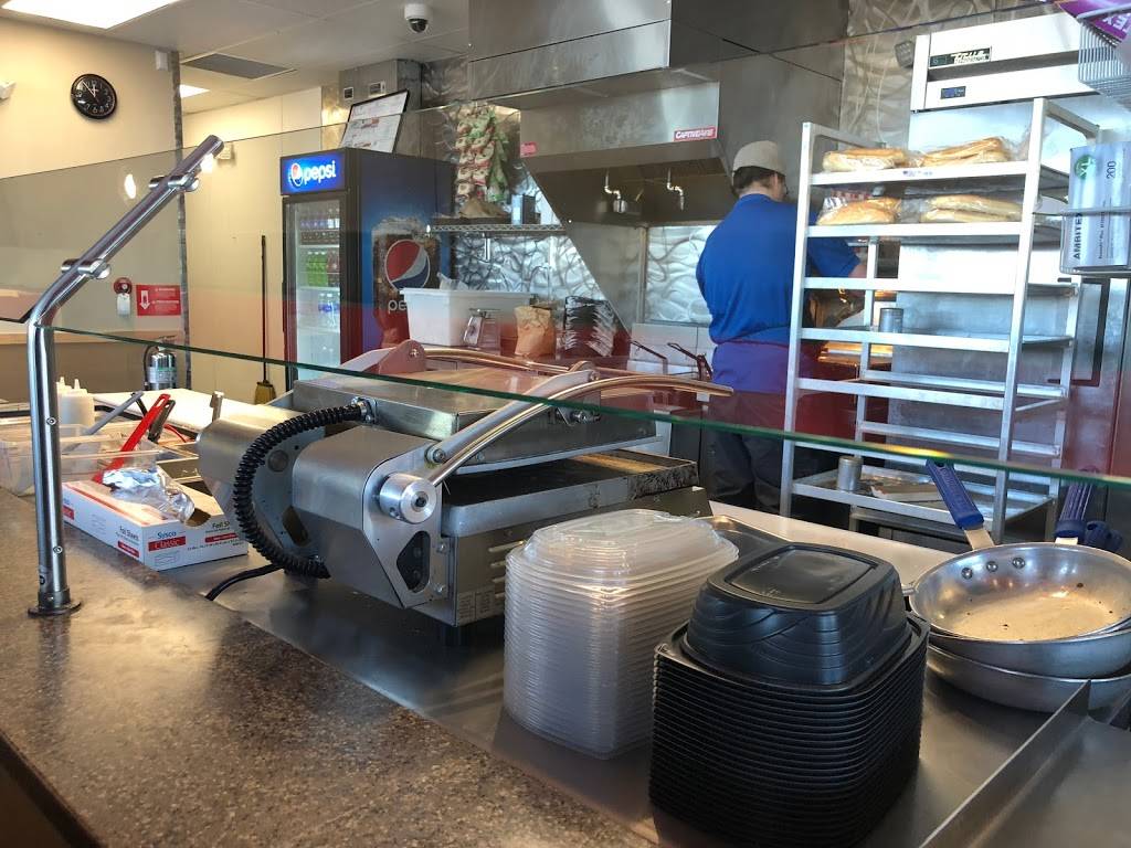 PepperJax Grill | restaurant | 5922 Barkley St, Mission, KS 66202, USA | 9132177653 OR +1 913-217-7653