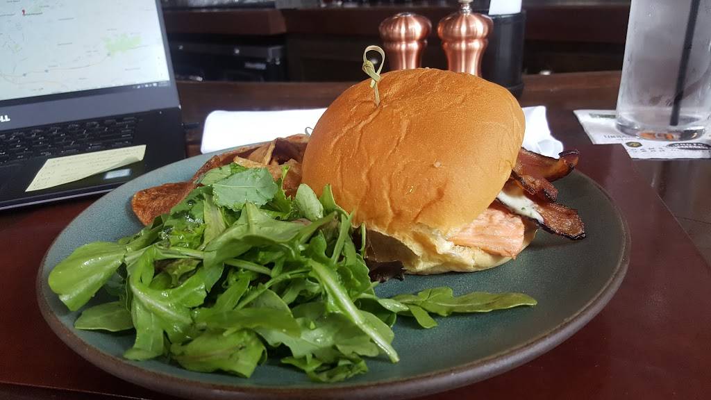 Addams Tavern | restaurant | 115 Elm St, Westfield, NJ 07090, USA | 9082323201 OR +1 908-232-3201