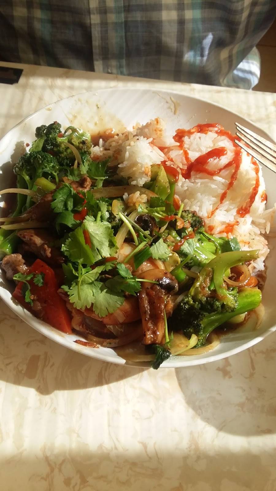 Saigon Bowl Noodle House | restaurant | 631 N Center St, Stockton, CA 95202, USA | 2094511844 OR +1 209-451-1844