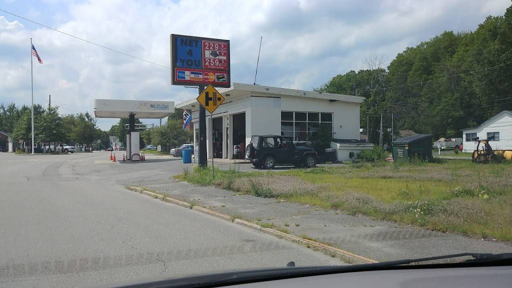 Rouxs Market | restaurant | 21 Front St, Shirley, MA 01464, USA | 9784259733 OR +1 978-425-9733