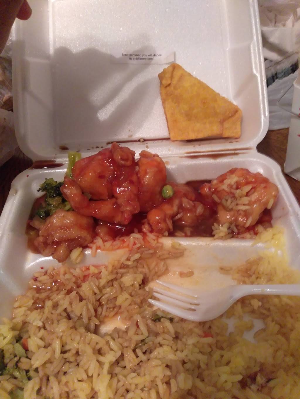 Lucky China | restaurant | 4221 Mercer University Dr # 4, Macon, GA 31204, USA | 4784768012 OR +1 478-476-8012