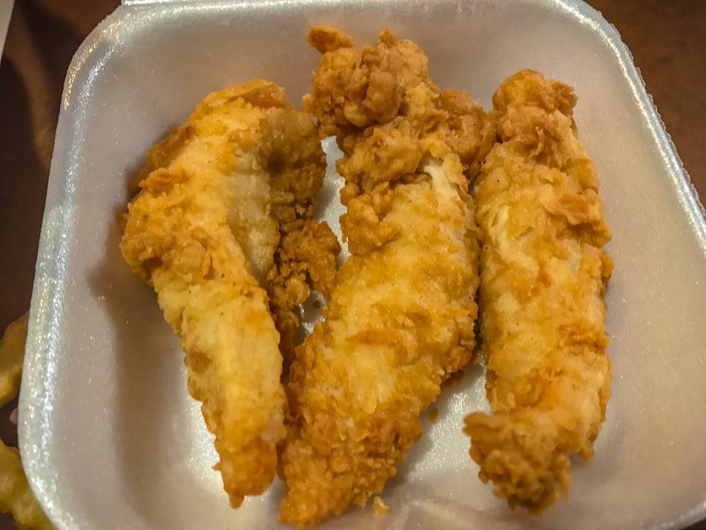Raising Canes Chicken Fingers | meal takeaway | 1322 N Collins St, Arlington, TX 76011, USA | 8174592560 OR +1 817-459-2560