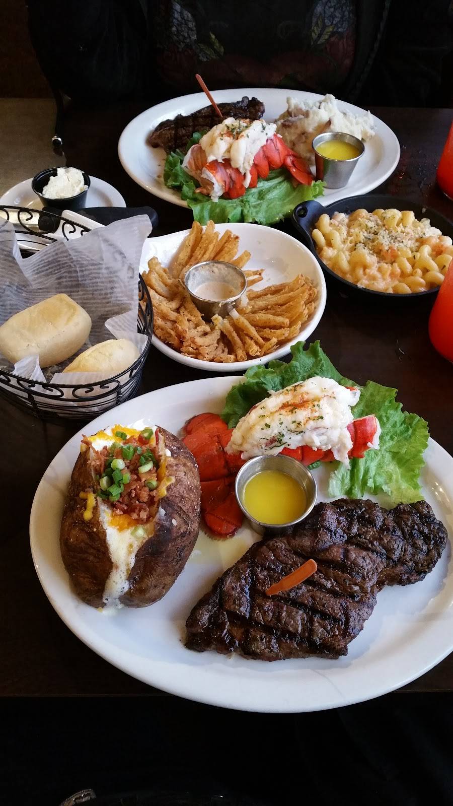Cool Hand Lukes Steakhouse | restaurant | 955 Shaw Ave, Clovis, CA 93612, USA | 5592977435 OR +1 559-297-7435