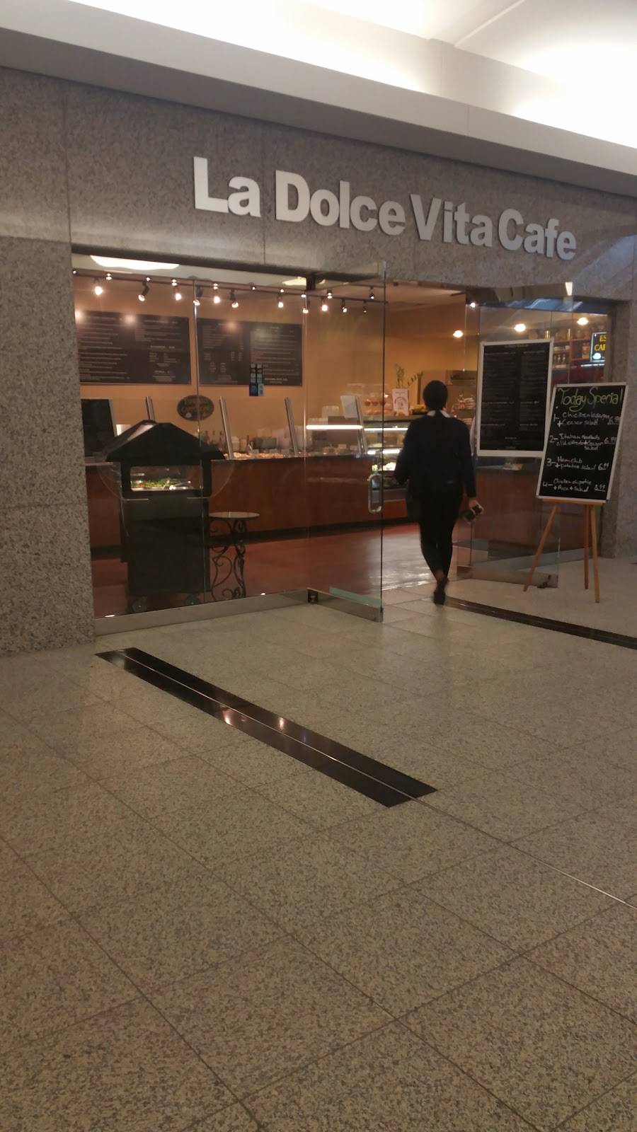 La Dolce Vita Cafe | cafe | 1201 Louisiana St # 200, Houston, TX 77002, USA | 7136551950 OR +1 713-655-1950