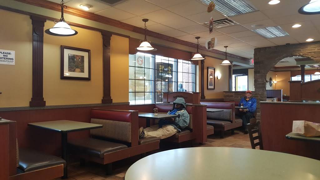 McDonalds | cafe | 420 E Market St, Louisville, KY 40202, USA | 5025838400 OR +1 502-583-8400