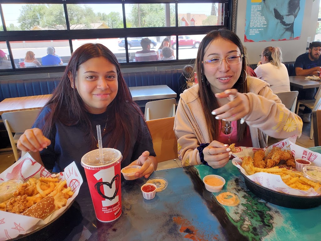 Raising Canes Chicken Fingers | restaurant | 4001 E 42nd St, Odessa, TX 79762, USA | 4322728092 OR +1 432-272-8092