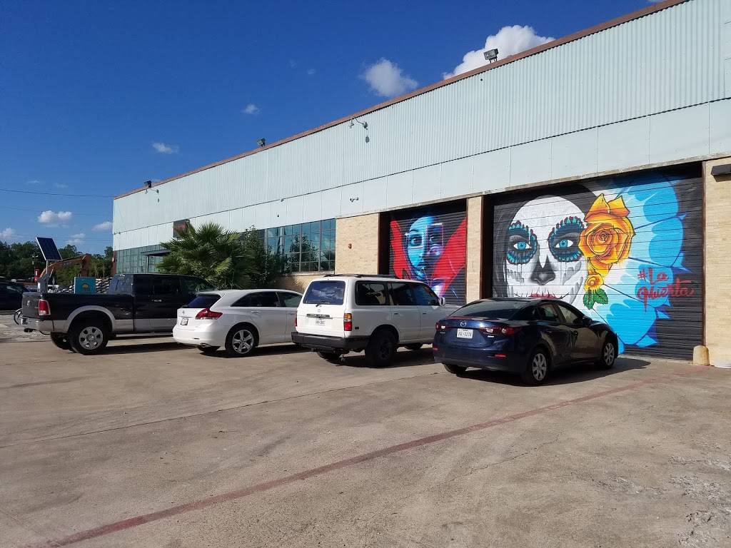 Freetail Brewing Co. | restaurant | 2000 S Presa St, San Antonio, TX 78210, USA | 2106256000 OR +1 210-625-6000