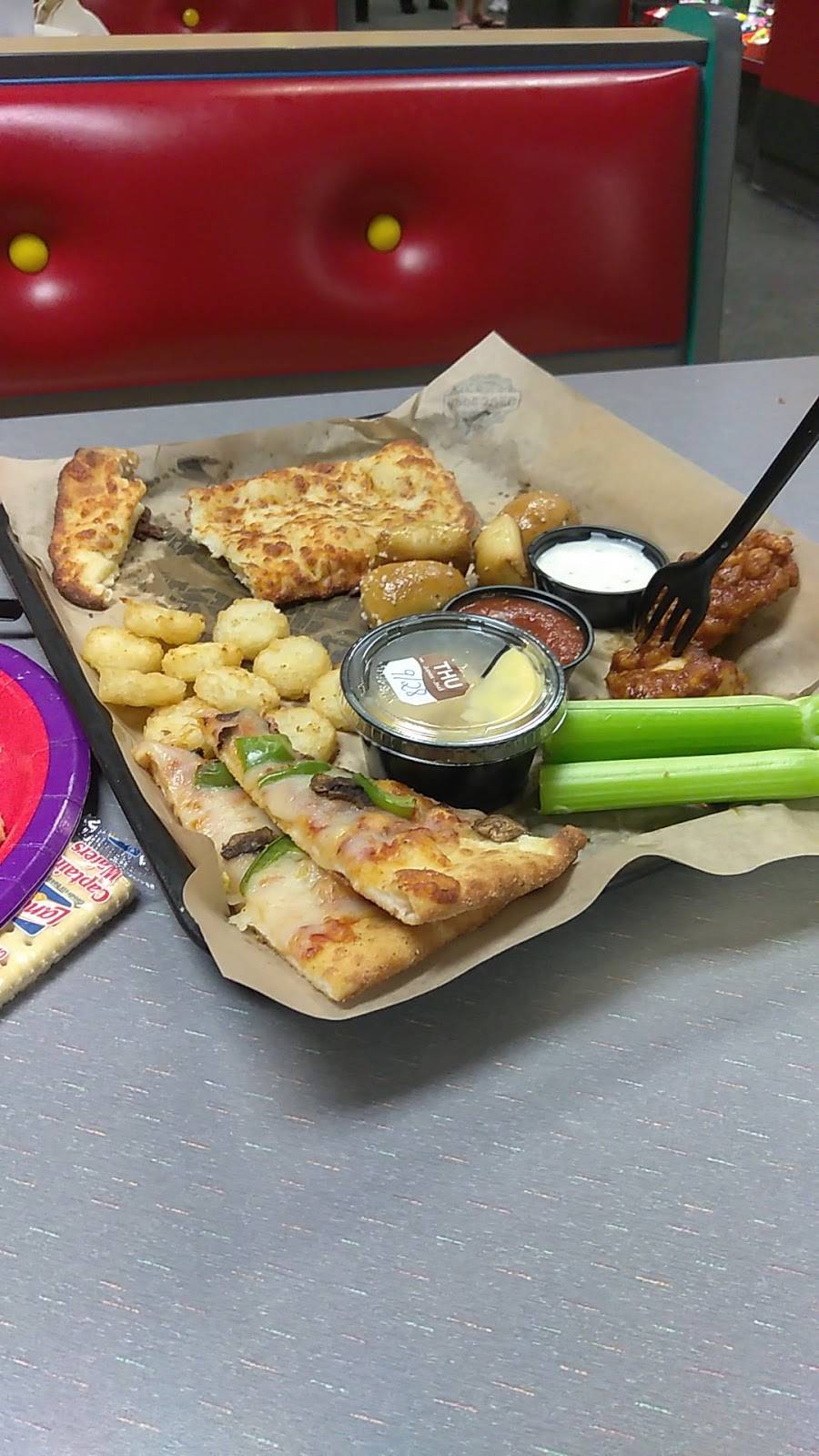 Chuck E. Cheeses | restaurant | 15511 Edwards St, Huntington Beach, CA 92647, USA | 7148914391 OR +1 714-891-4391