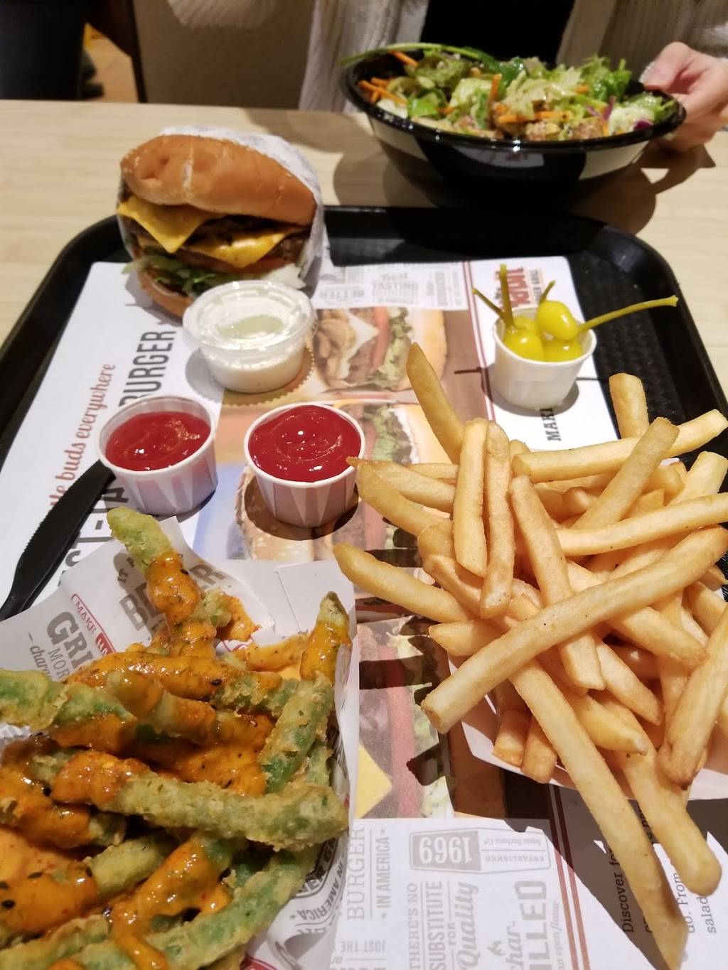 The Habit Burger Grill | restaurant | 5018 Almaden Expy #10, San Jose, CA 95118, USA | 4086132578 OR +1 408-613-2578