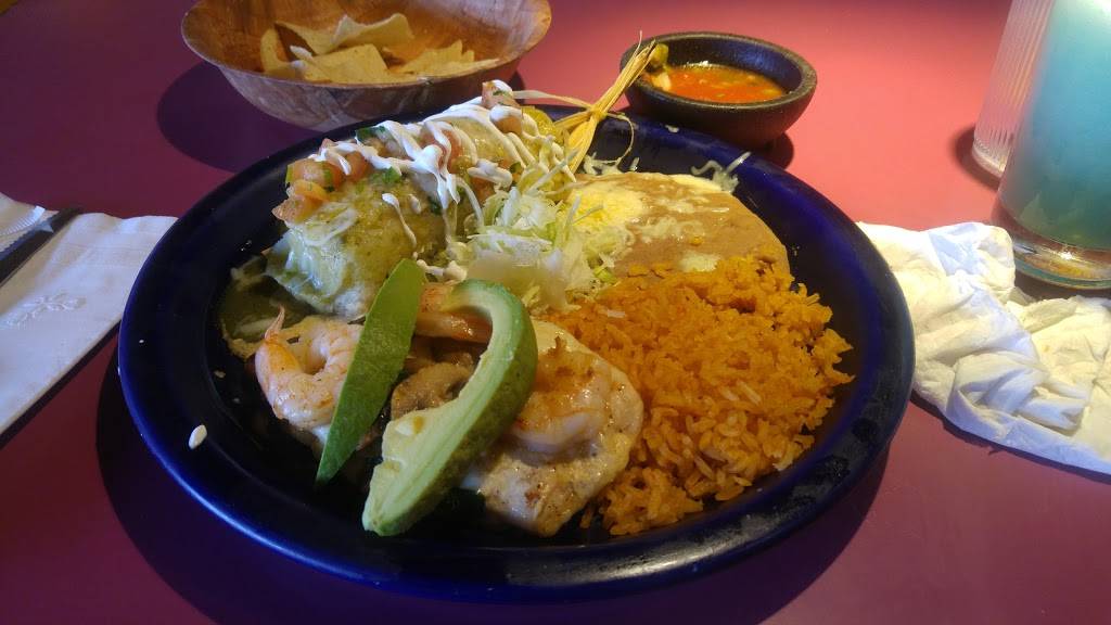 Mi Amigos Mexican Grill | restaurant | 1264 S Gilbert Rd, Mesa, AZ 85204, USA | 4808926822 OR +1 480-892-6822