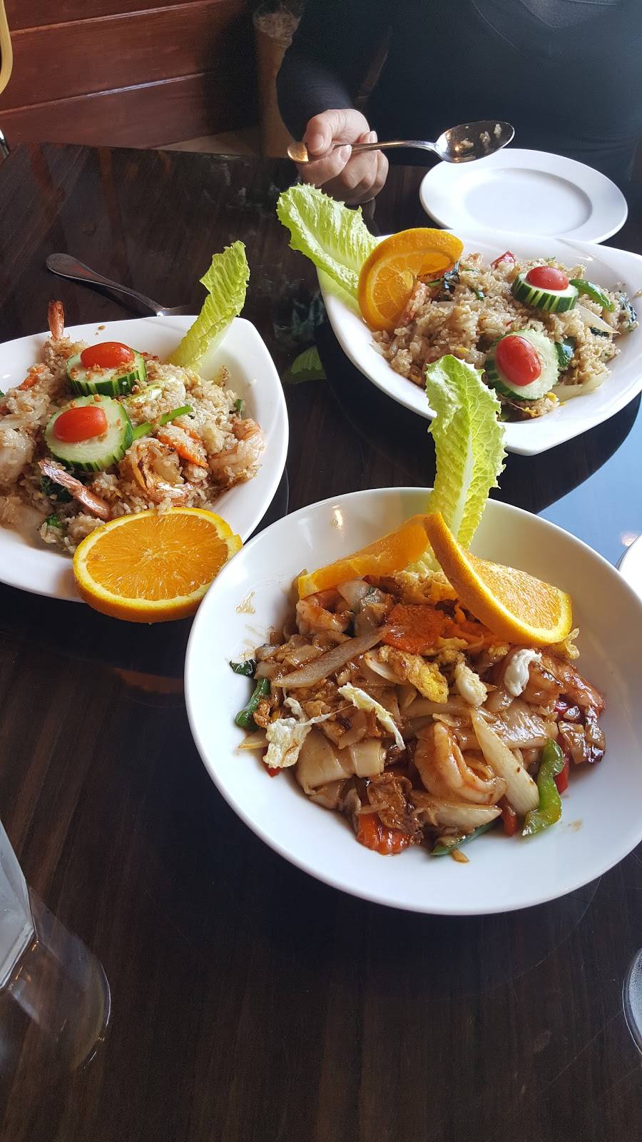 Bangkok Boulevard | restaurant | 3000 Whitney Ave, Hamden, CT 06518, USA | 2032889998 OR +1 203-288-9998