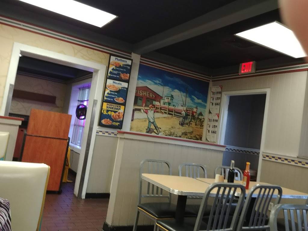 Long John Silvers | restaurant | 1104 N Yarbrough Dr, El Paso, TX 79925, USA | 9155931327 OR +1 915-593-1327