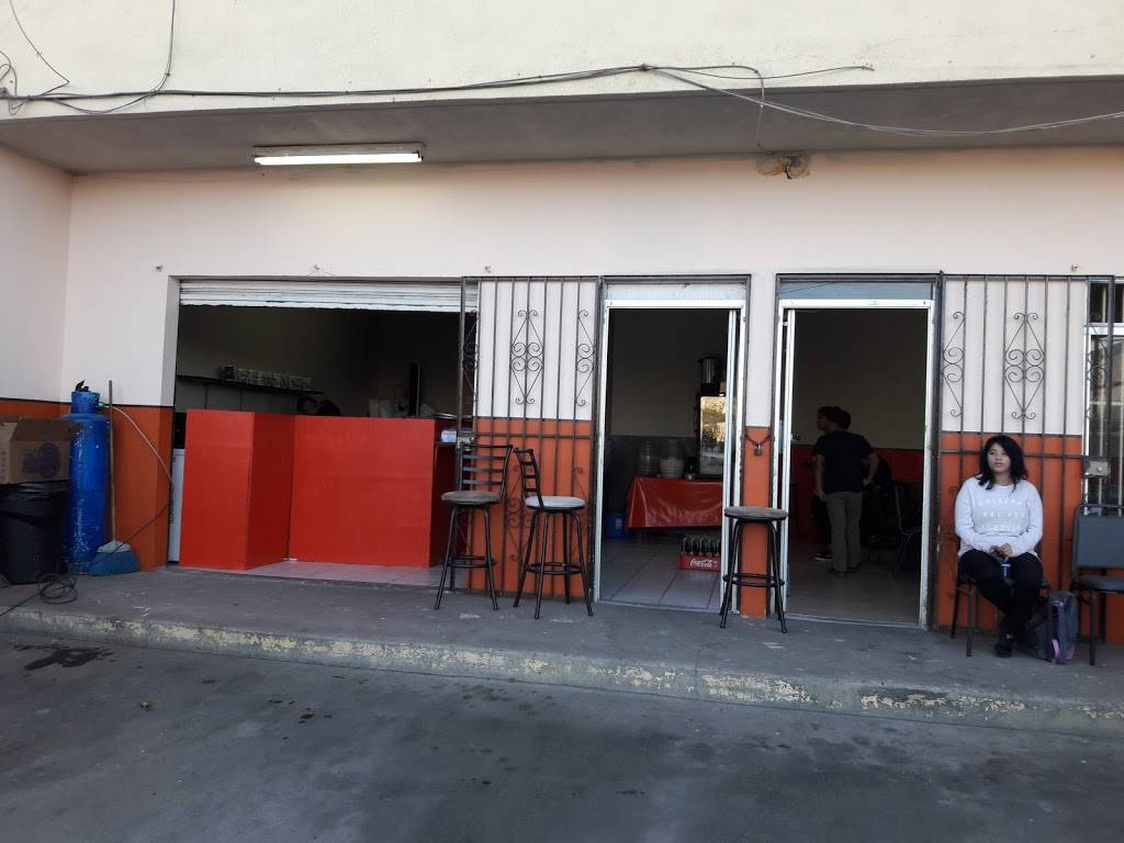 Guerrero Menuderia y Antojitos | restaurant | Av. Hermosillo 206, Obrera, Tijuana, B.C., Mexico | 016643867249 OR +52 664 386 7249