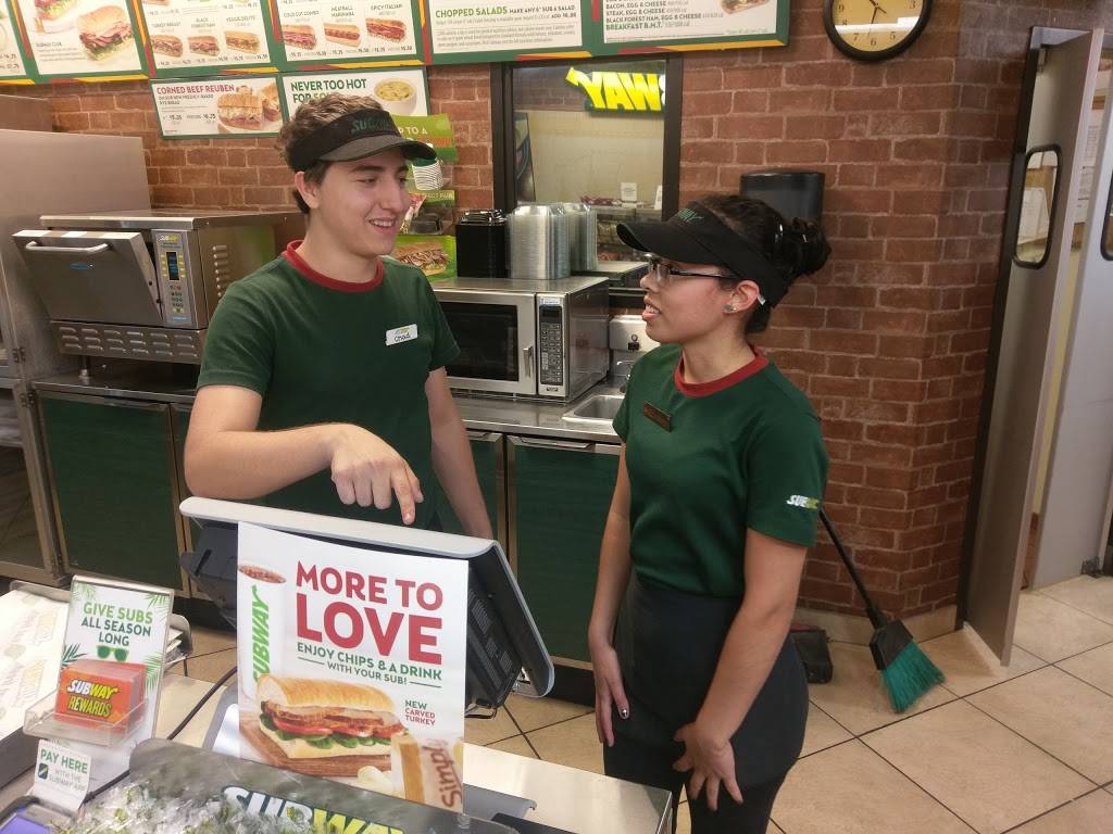 Subway Restaurants | restaurant | 3000 W University Dr, Denton, TX 76201, USA | 9403827469 OR +1 940-382-7469