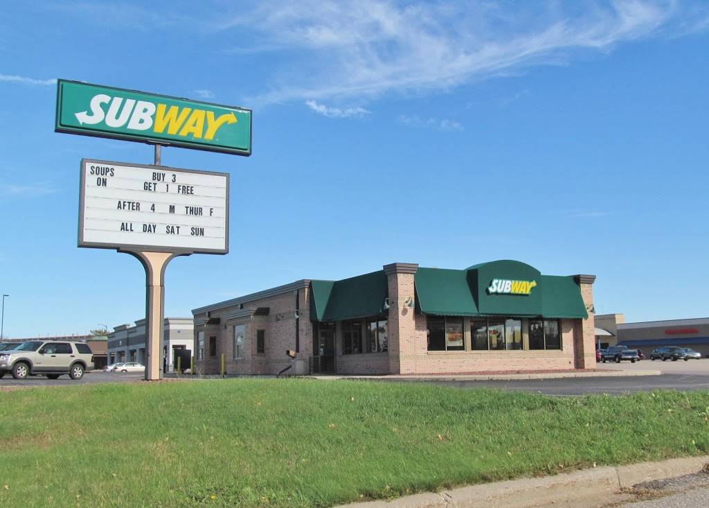 Subway | restaurant | 221 W Riverview Expy, Wisconsin Rapids, WI 54495, USA | 7154241222 OR +1 715-424-1222