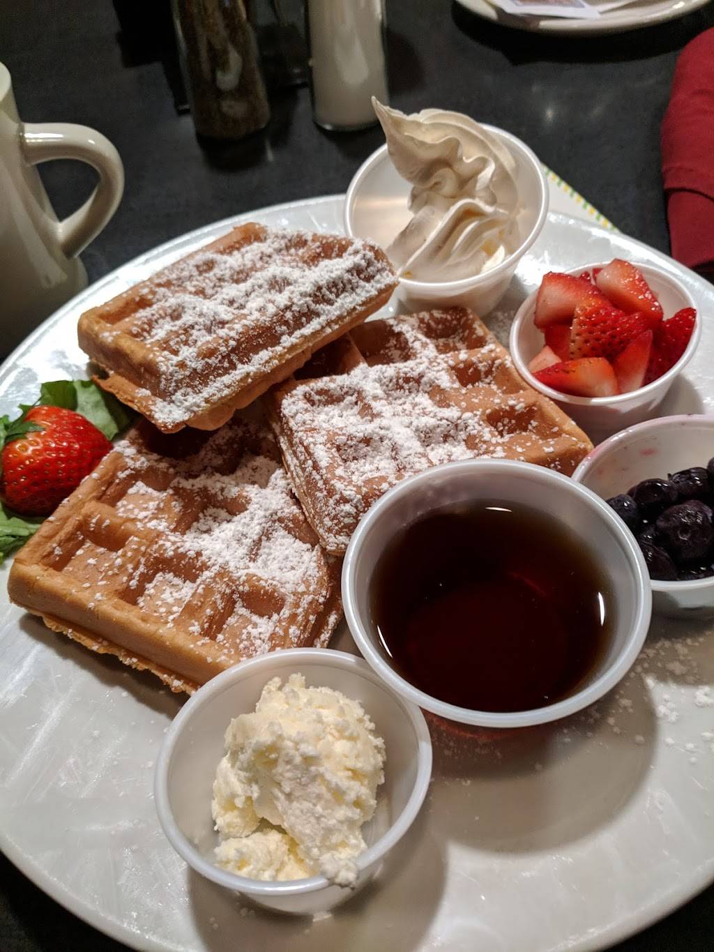 Maxs Classic American Grill | restaurant | 4600 Genesee St, Buffalo, NY 14225, USA | 7166346594 OR +1 716-634-6594