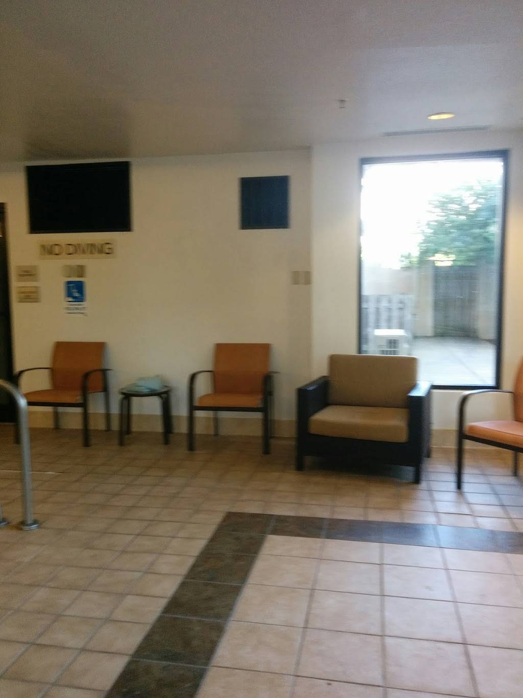 The Bistro – Eat. Drink. Connect.® | restaurant | 4825 N Main St, Mishawaka, IN 46545, USA | 5742729900 OR +1 574-272-9900