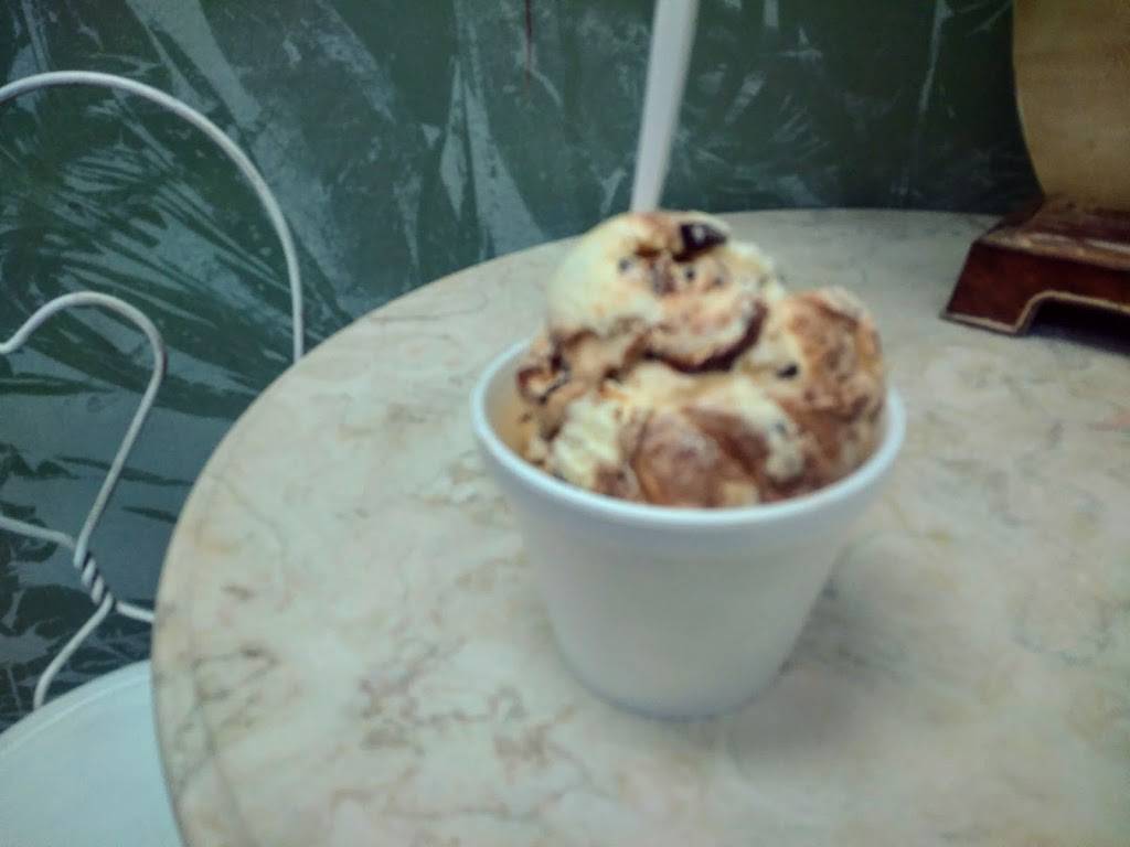 Tims Pizza | restaurant | 102 S Main St, Olivet, MI 49076, USA | 2697492311 OR +1 269-749-2311